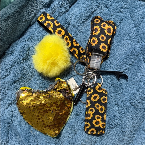 Handmade Accessories - Yellow Sunflower Keychain Set‎ with Yellow Pom Pom